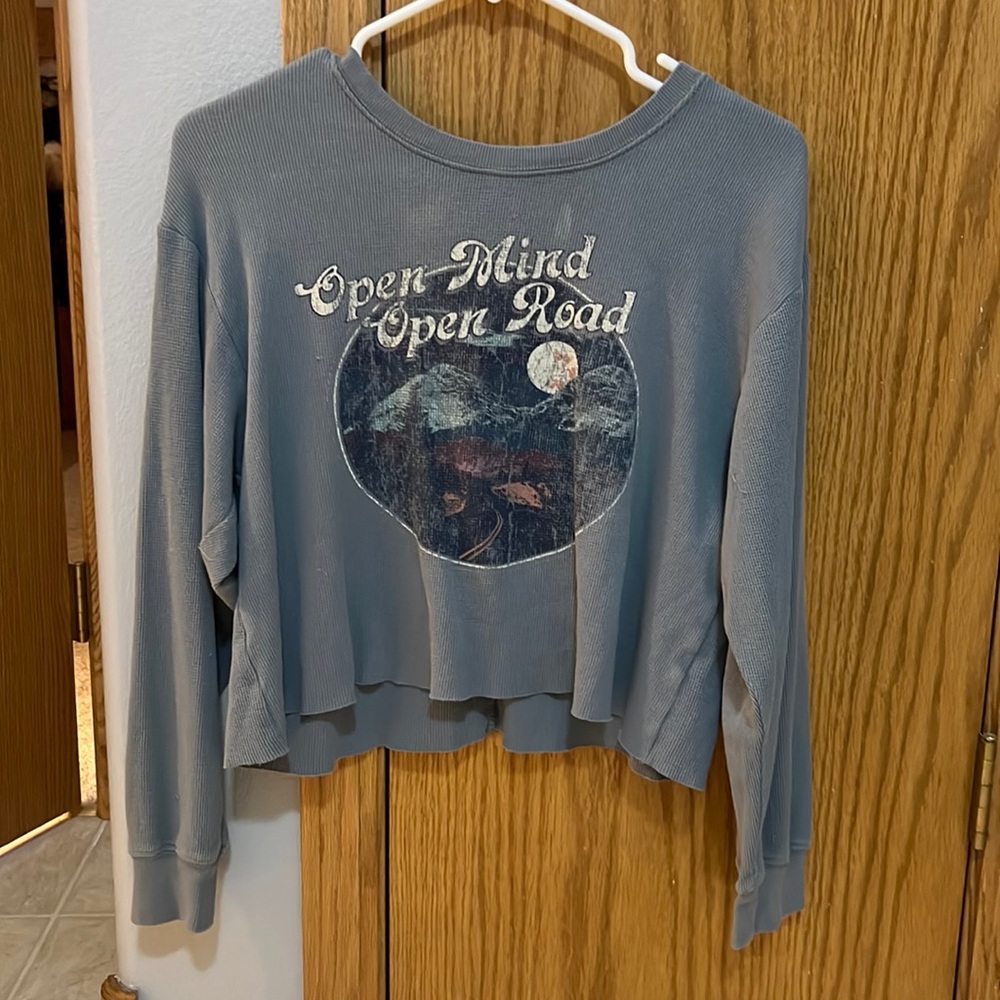 WHITE CROW- blue long sleeve crop top.